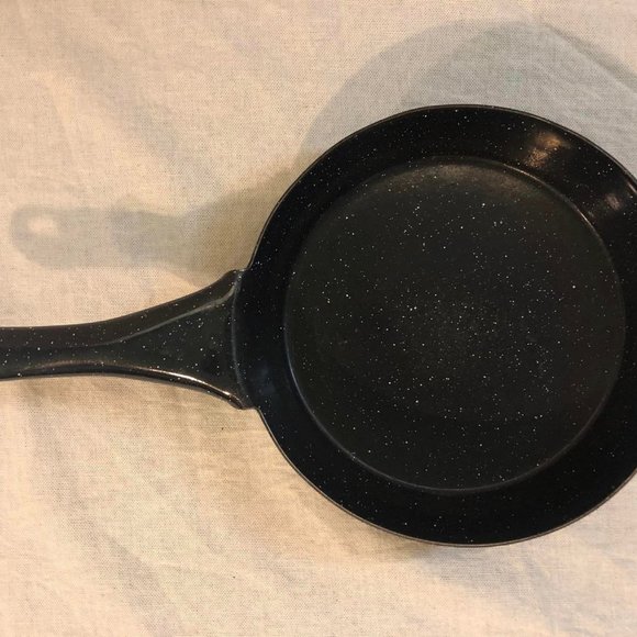 Lot of 2 Pans - Picture 6 of 8